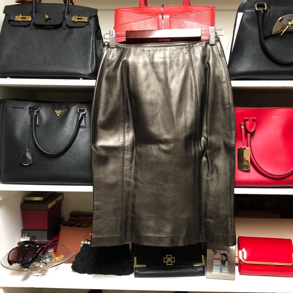Italian Leather Skirt - Picture 8 of 10